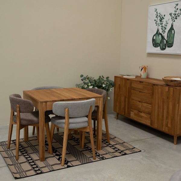 Pack de 2 o 4 Sillas de Comedor de Madera Maciza de Roble Claus, tapizado Gris o Marron | VESKOR