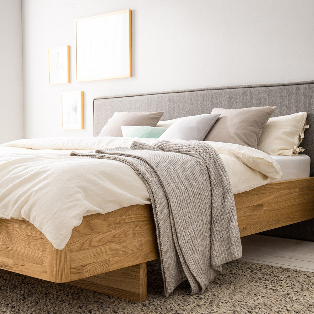 Cama matrimonio de madera maciza roble Pola