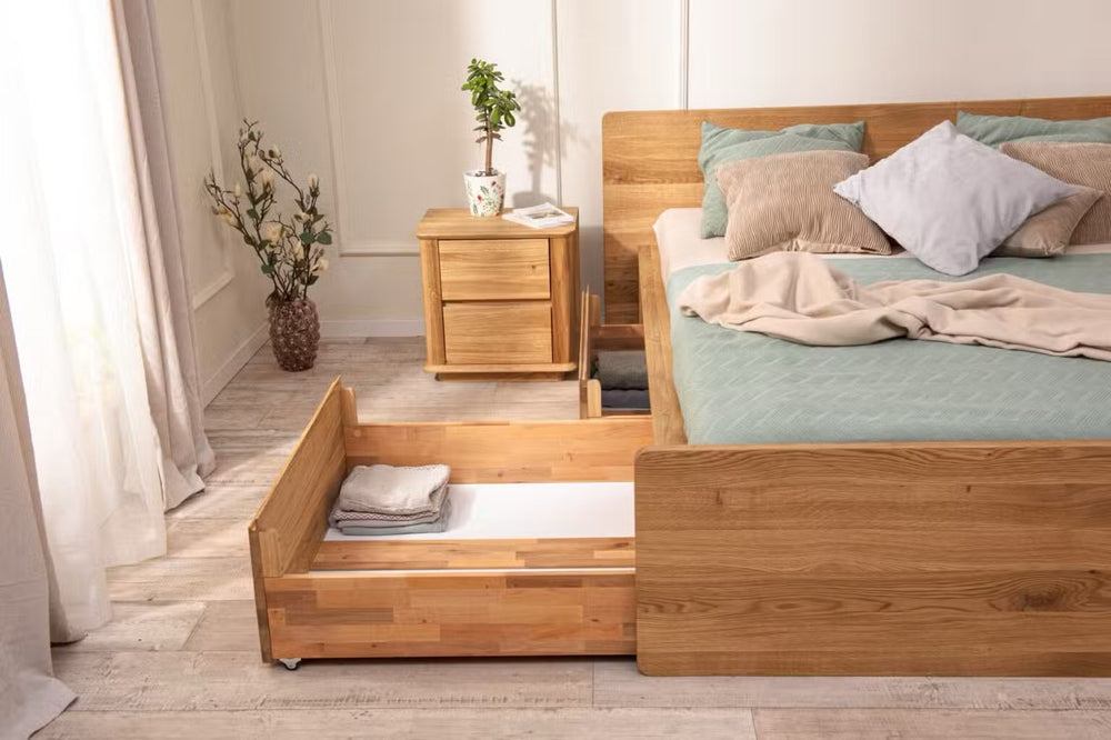 Cama con almacenaje de madera maciza de roble Solvig | NordicStory