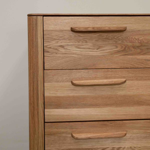 Aparador Cómoda de madera maciza de roble Atlanta, 120 x 46,8 x 78,6 cm. | NordicStory