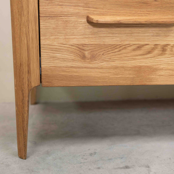 Aparador Cómoda de madera maciza de roble Atlanta, 120 x 46,8 x 78,6 cm. | NordicStory