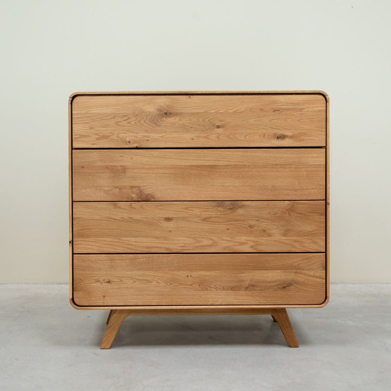 Comoda de madera maciza roble Geneva 2 Cajonera alta con 4 cajones Roble.Store NordicStory