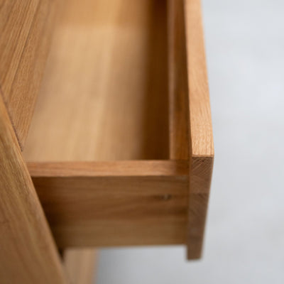 Comoda de madera maciza roble Geneva Cajonera alta con 4 cajones Roble.Store NordicStory