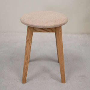 Pack de 2 o 4 Taburetes de Comedor de Madera Maciza Diana, tapizado | NordicStory