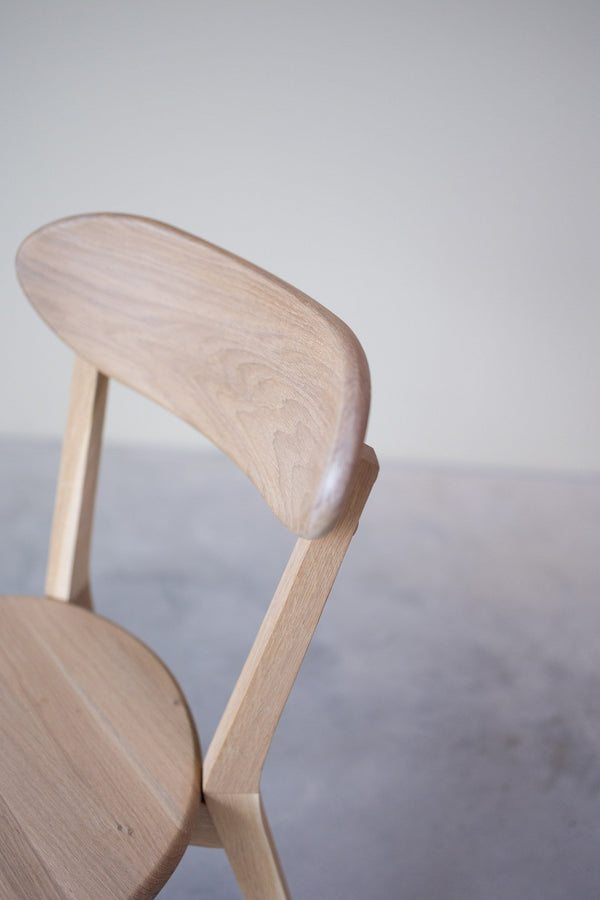 Pack de 2 o 4 Sillas de Comedor de Madera Maciza de Roble Isku | NordicStory