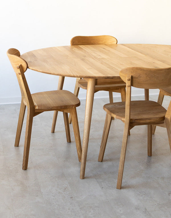 Pack de 2 o 4 Sillas de Comedor de Madera Maciza de Roble Isku | NordicStory