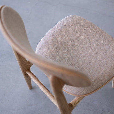 Pack de 2 o 4 Sillas de Comedor Varde, Estructura de Madera Maciza de Roble, Tapizado | NordicStory