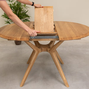 Mesa de comedor redonda y extensible de madera maciza roble Carmen | NordicStory