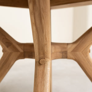 Mesa de comedor redonda y extensible de madera maciza roble Carmen | NordicStory