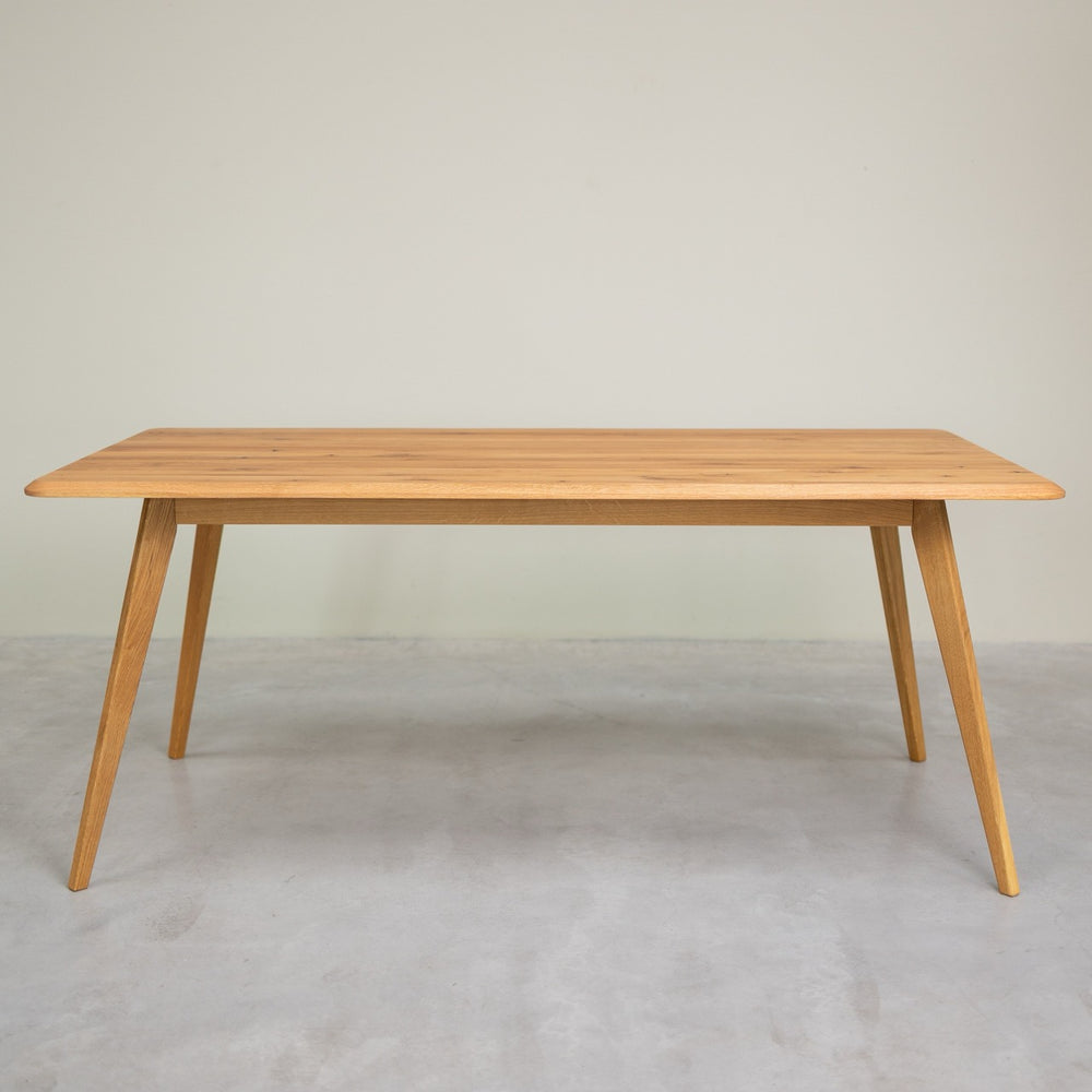 Mesa rectangular de comedor de madera maciza de roble Geneva | NordicStory