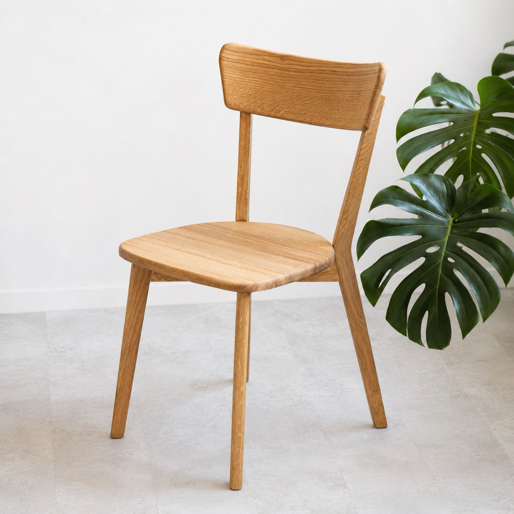 Pack of 2 or 4 Solid Oak Wood Dining Chairs Diana | NordicStory
