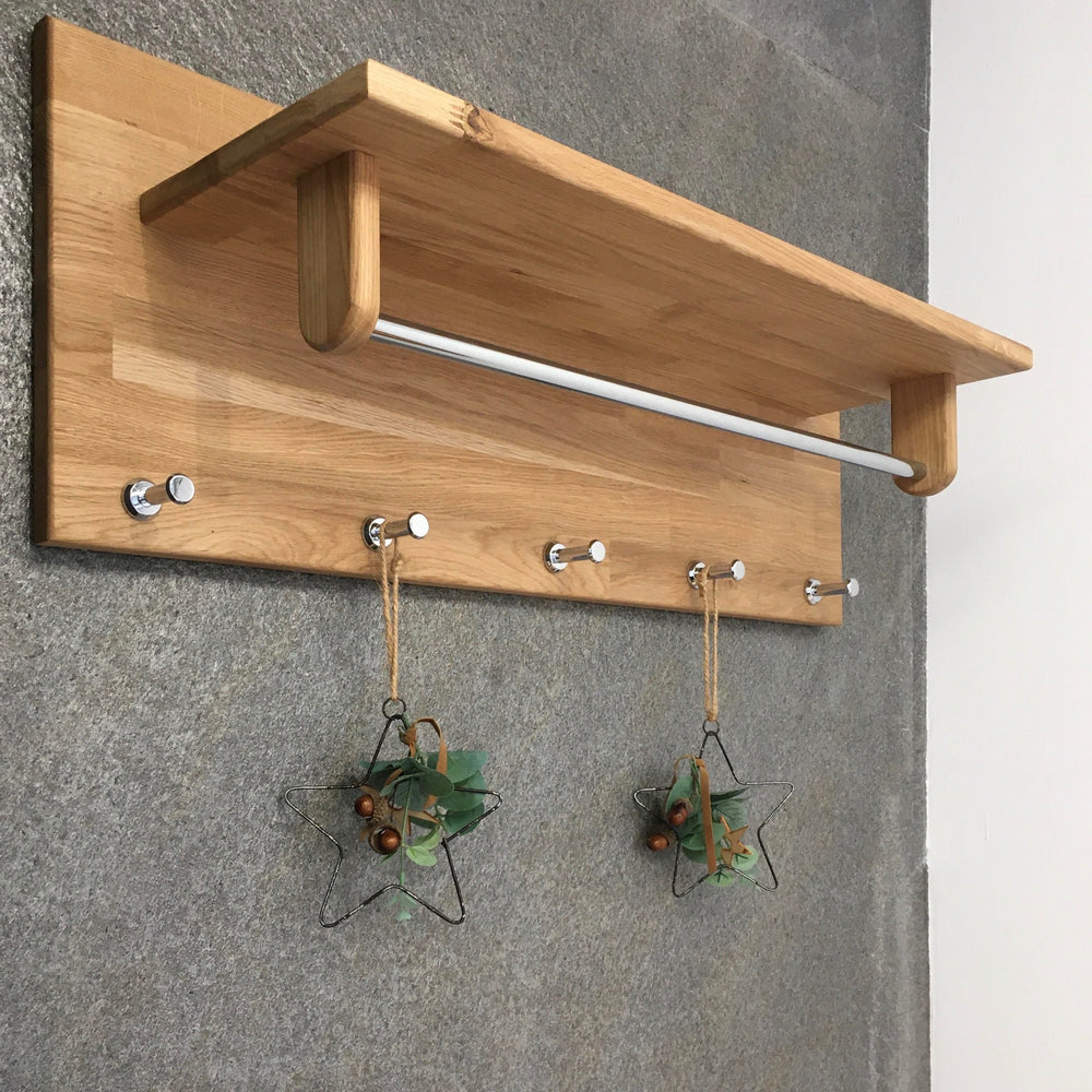 Perchero de pared de madera maciza de roble Litet , 81 x 30 x 24 cm. | NordicStory